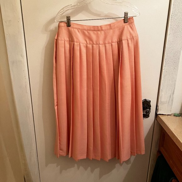 Mister Loenard size 14 pleated skirt salmon (peach?) - Picture 2 of 7
